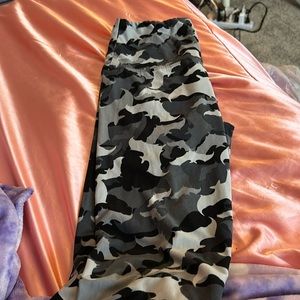 Camo bat leggings size medium or small